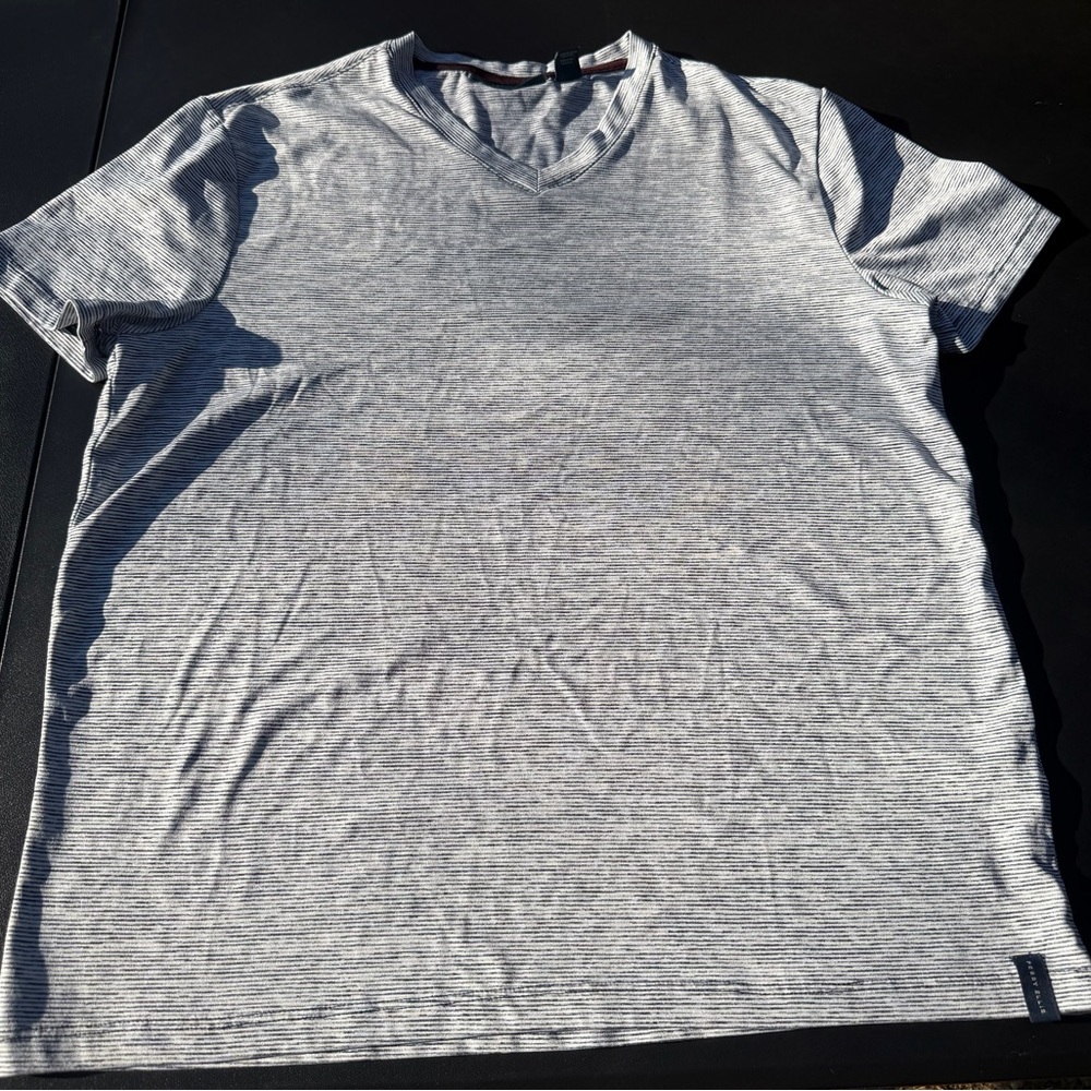 Perry Ellis Short Sleeve V-Neck Tee in Light Gray Heather